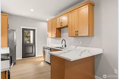 312 118th Street S #4, Tacoma, WA 98444 - Photo 10