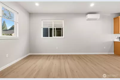 312 118th Street S #4, Tacoma, WA 98444 - Photo 8