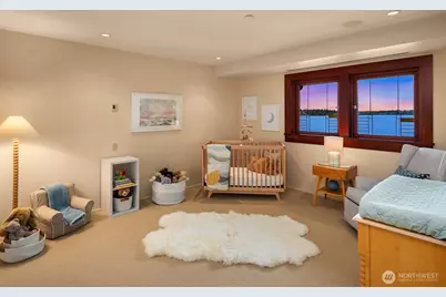 415 Shoreland Drive SE, Bellevue, WA 98004 - Photo 22