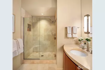 415 Shoreland Drive SE, Bellevue, WA 98004 - Photo 24