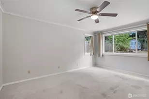 9360 SW Meadow Ln, Portland, OR 97225 - Photo 16