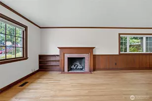 9360 SW Meadow Ln, Portland, OR 97225 - Photo 8