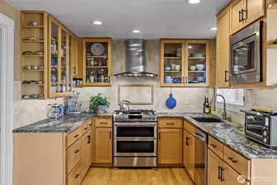 11303 126th Avenue NE, Kirkland, WA 98033 - Photo 8