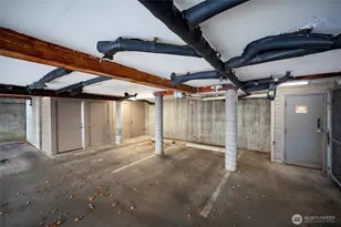 2827 Franklin Ave E, Seattle, WA 98102 - Photo 22