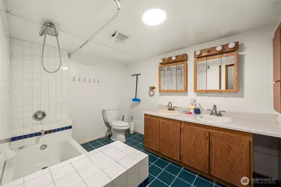 [Address not provided], Tacoma, WA 98444 - Photo 20