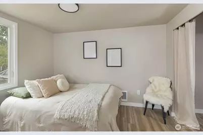 824 108th St S, Tacoma, WA 98444 - Photo 12