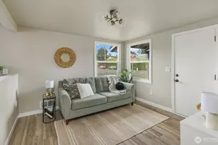 824 108th St S, Tacoma, WA 98444 - Photo 8