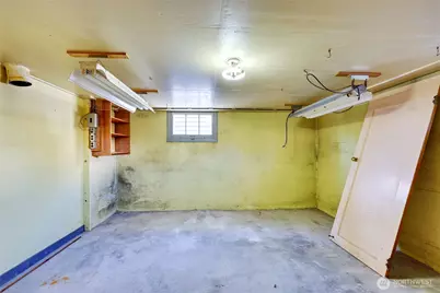 2105 E Highlands Street, Bremerton, WA 98310 - Photo 30