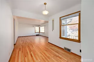 2105 E Highlands St, Bremerton, WA 98310 - Photo 12