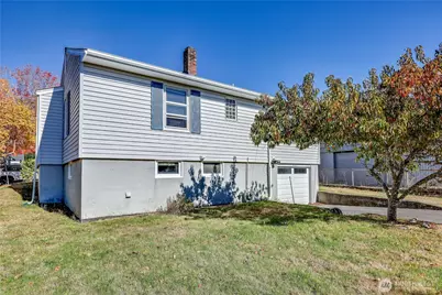 2105 E Highlands Street, Bremerton, WA 98310 - Photo 4