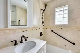 2105 E Highlands St, Bremerton, WA 98310 - Photo 20