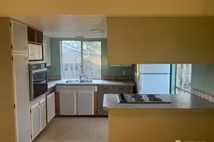 2025 Hemlock St SE, Auburn, WA 98092 - Photo 6