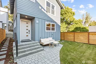 7352 22nd Ave NW, Seattle, WA 98117 - Photo 2