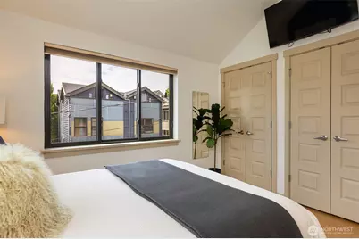 1521 N 80th Street, Seattle, WA 98103 - Photo 18