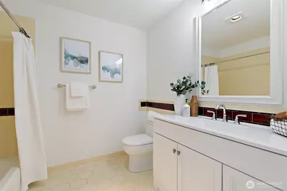 1909 10th Avenue W #203, Seattle, WA 98119 - Photo 16