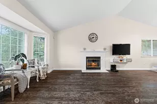 10510 198th Ave Ct E, Bonney Lake, WA 98391 - Photo 14