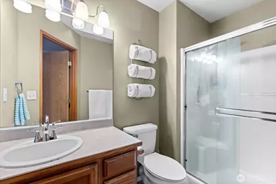 10510 198th Avenue Ct E, Bonney Lake, WA 98391 - Photo 8