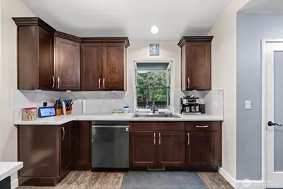 10510 198th Avenue Ct E, Bonney Lake, WA 98391 - Photo 18