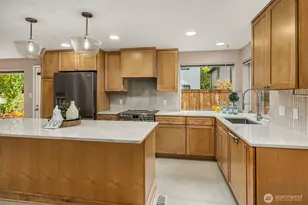 11526 114th Ct NE, Kirkland, WA 98033 - Photo 4