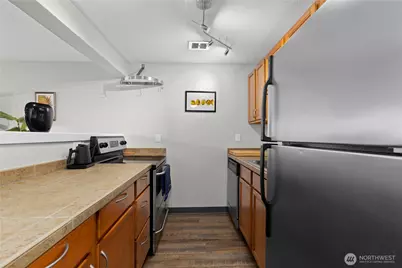 3420 15th Avenue W #105, Seattle, WA 98119 - Photo 6