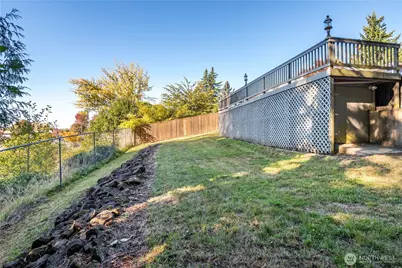 2012 Sunrise, Kelso, WA 98626 - Photo 34