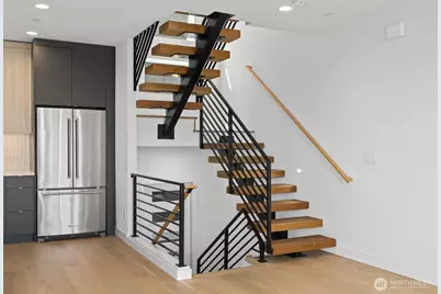 2011 Dexter Avenue N #A, Seattle, WA 98109 - Photo 18