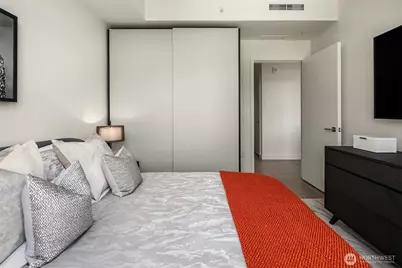 889 Avenue Square NE #504, Bellevue, WA 98004 - Photo 10