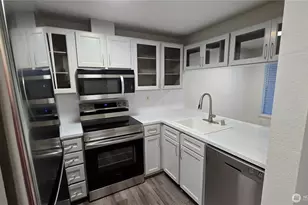 12515 NE 116th St, Kirkland, WA 98034 - Photo 8