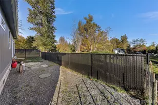 4230 Bay Rd, Blaine, WA 98230 - Photo 8