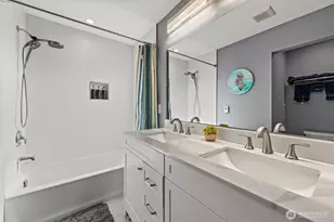 6707 Aurora Ave N, Seattle, WA 98103 - Photo 26