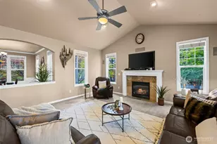 805 293rd St E, Roy, WA 98580 - Photo 10