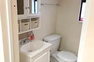 8829 Midvale Ave N, Seattle, WA 98103 - Photo 18