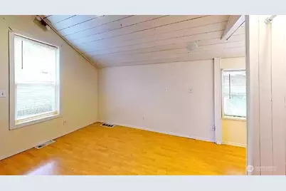 8829 Midvale Avenue N, Seattle, WA 98103 - Photo 6