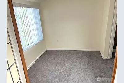 8829 Midvale Avenue N, Seattle, WA 98103 - Photo 16