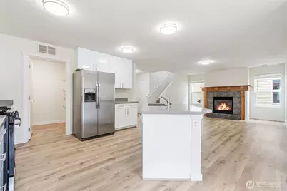 2511 NE 1st Street, Renton, WA 98056 - Photo 4