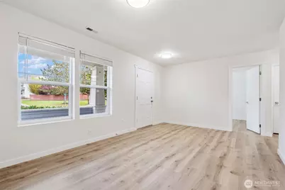 2511 NE 1st Street, Renton, WA 98056 - Photo 6