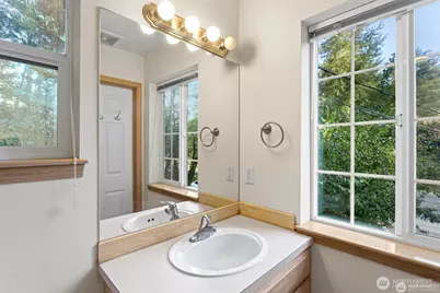 16400 44th Avenue W, Lynnwood, WA 98037 - Photo 6