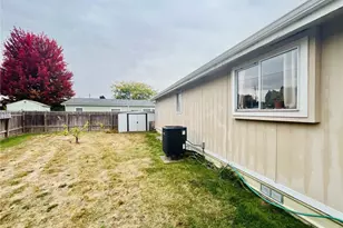 840 NE Karol Loop, College Place, WA 99324 - Photo 16