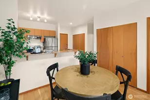 668 S Lane St, Seattle, WA 98104 - Photo 12