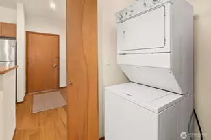 668 S Lane St, Seattle, WA 98104 - Photo 20