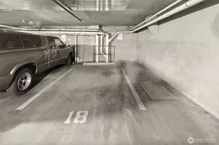 668 S Lane St, Seattle, WA 98104 - Photo 24