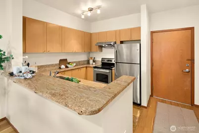 668 S Lane Street #711, Seattle, WA 98104 - Photo 14