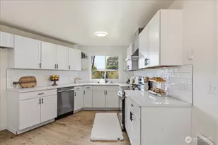 153 Green Acres Dr, Castle Rock, WA 98611 - Photo 12