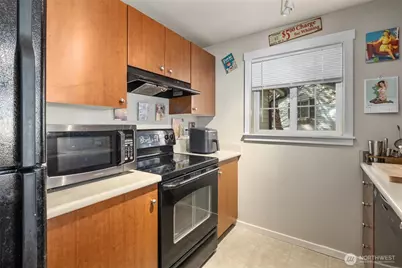 12404 E Gibson Road #H301, Everett, WA 98204 - Photo 14