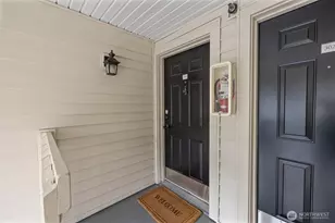 12404 E Gibson Rd, Everett, WA 98204 - Photo 4