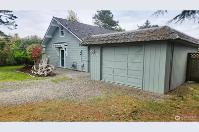 8130 Cowichan Road, Blaine, WA 98230 - Photo 32