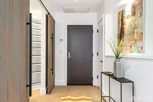 2033 2nd Ave, Seattle, WA 98121 - Photo 4