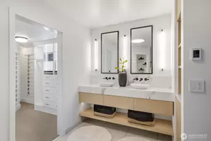 2033 2nd Ave, Seattle, WA 98121 - Photo 16