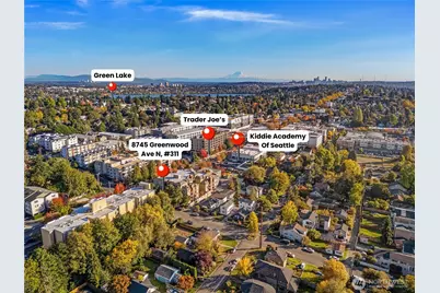 8745 Greenwood Avenue N #311, Seattle, WA 98103 - Photo 18