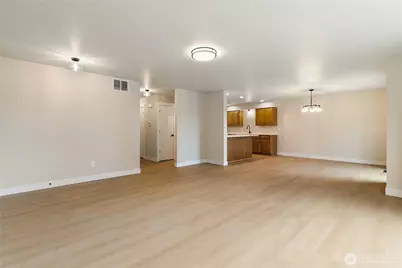 1178 E Grover Street #101, Lynden, WA 98264 - Photo 4